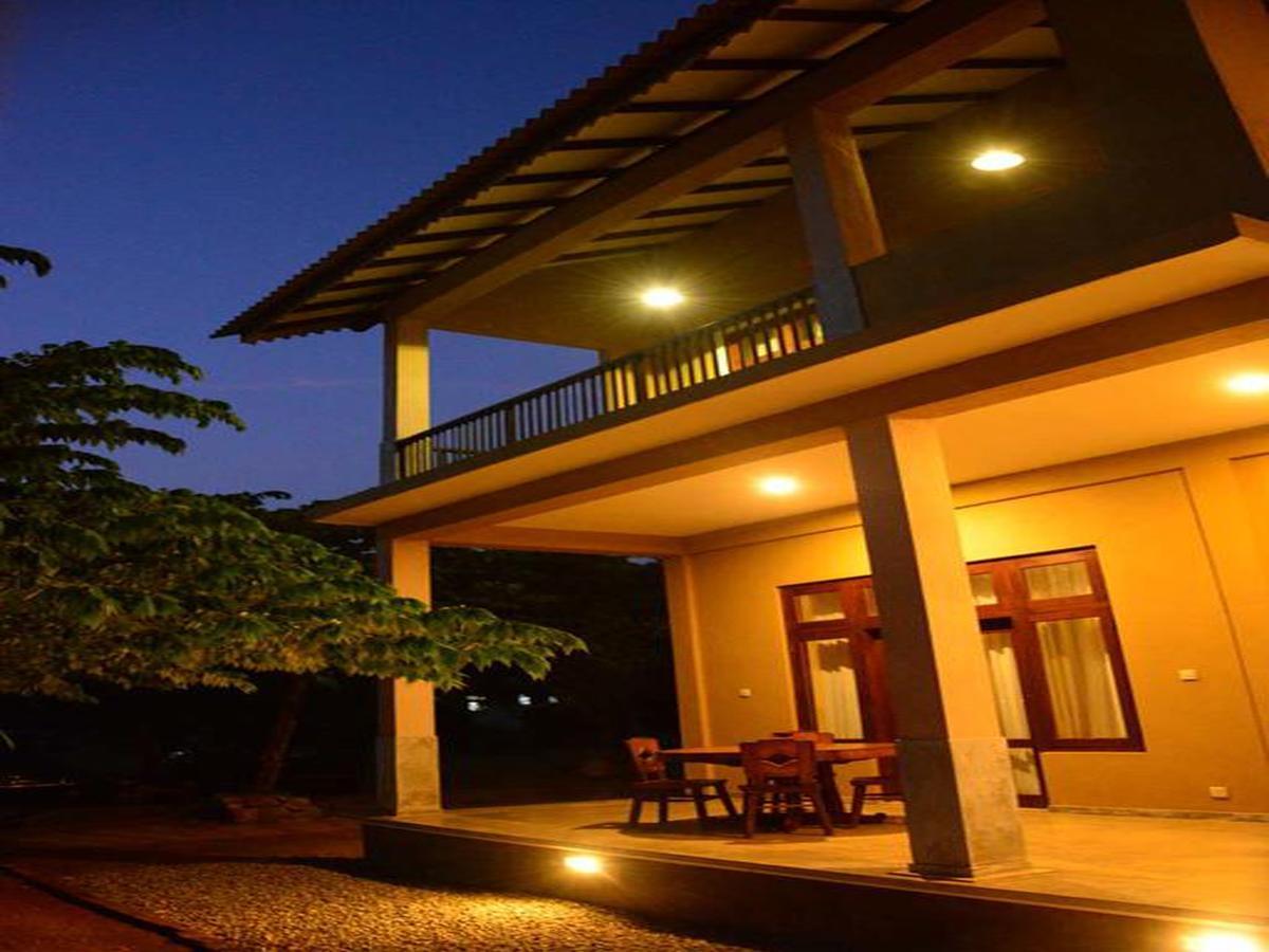 Отель Castle Rock Sigiriya Kibissa Экстерьер фото