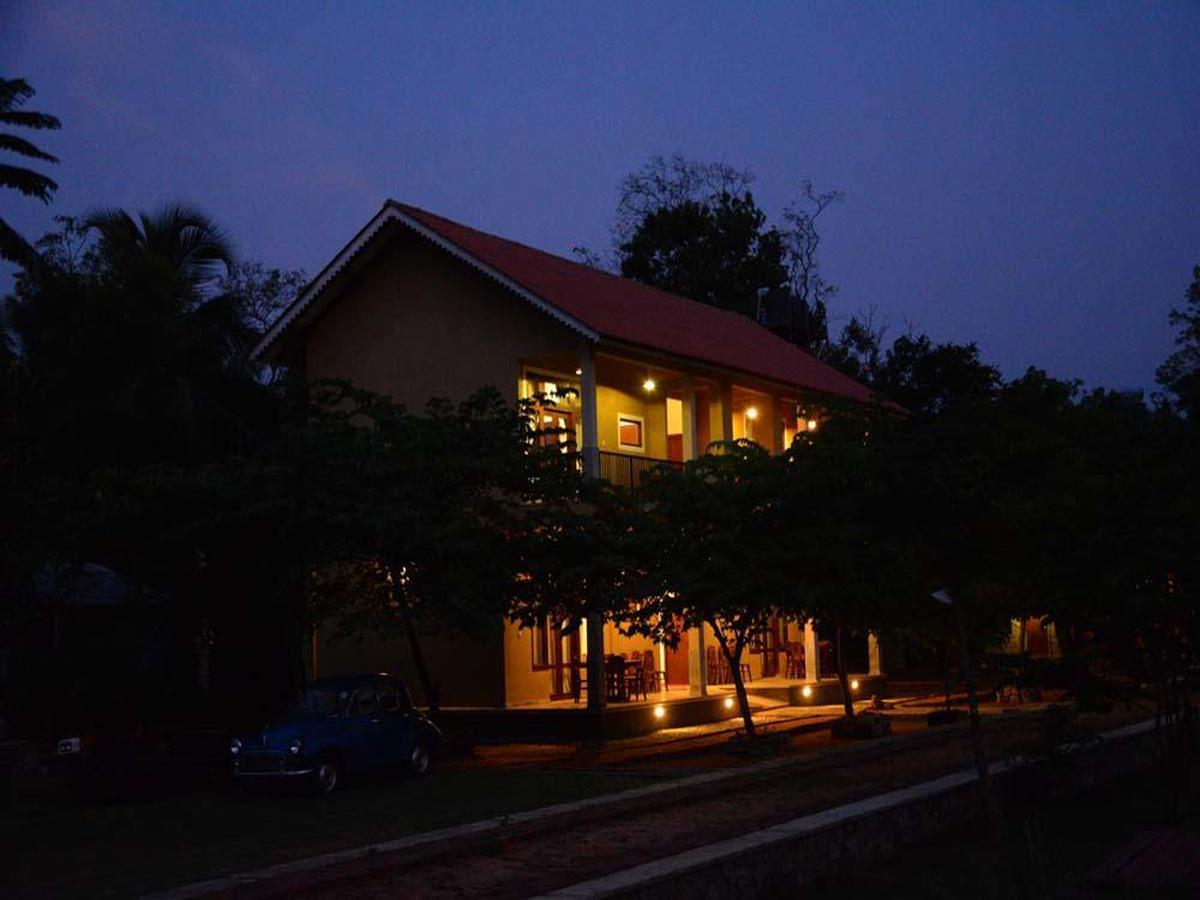 Отель Castle Rock Sigiriya Kibissa Экстерьер фото