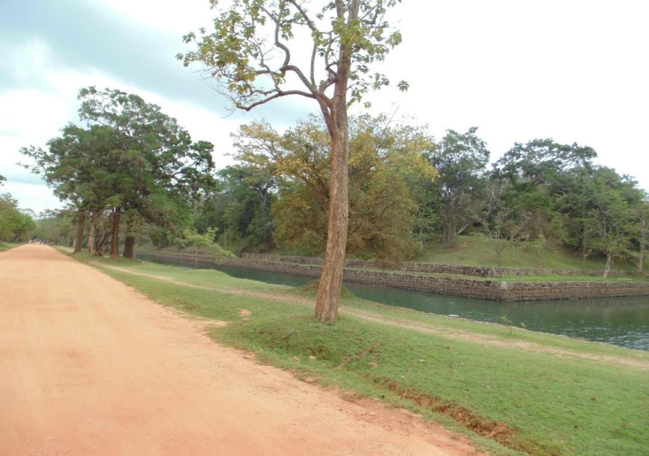 Отель Castle Rock Sigiriya Kibissa Экстерьер фото