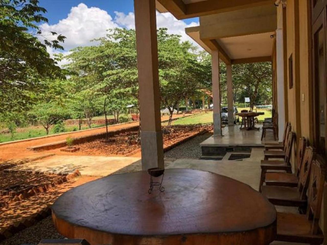 Отель Castle Rock Sigiriya Kibissa Экстерьер фото