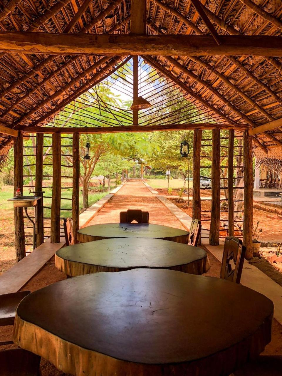 Отель Castle Rock Sigiriya Kibissa Экстерьер фото