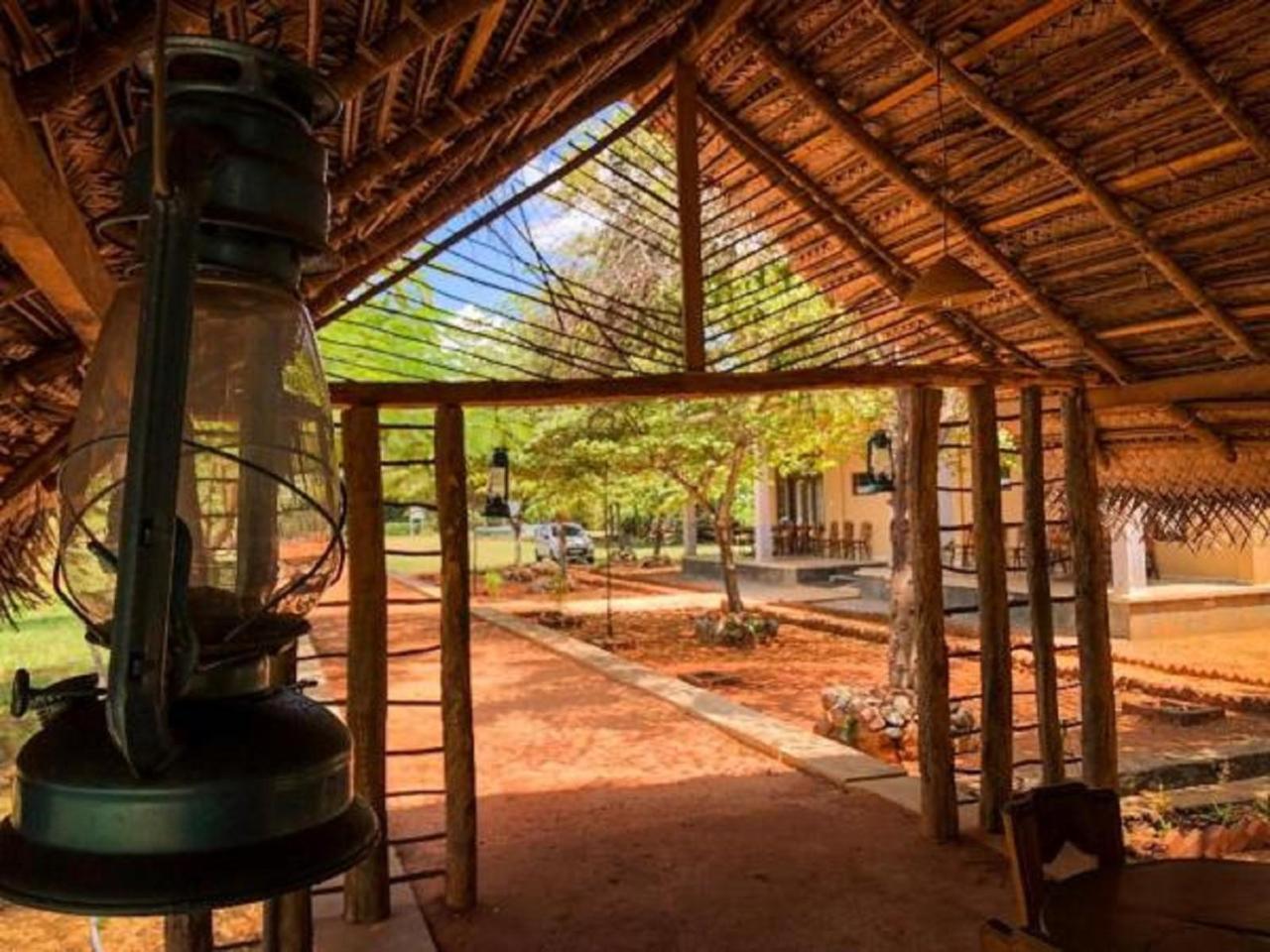 Отель Castle Rock Sigiriya Kibissa Экстерьер фото