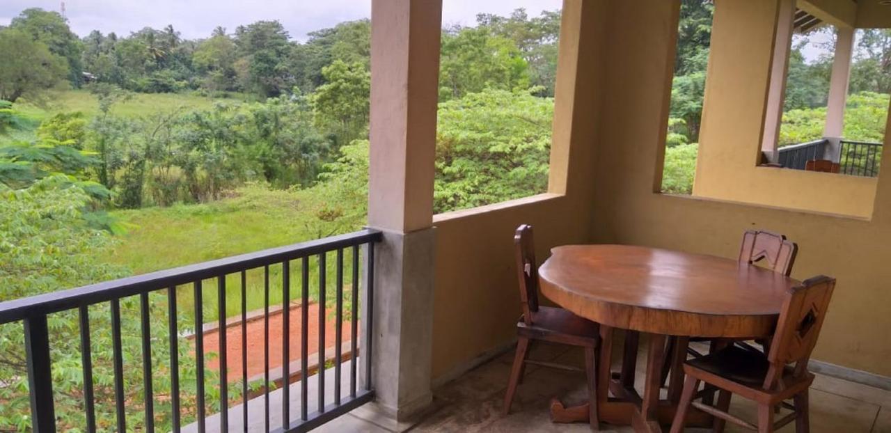Отель Castle Rock Sigiriya Kibissa Экстерьер фото